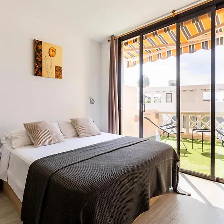 Apartment Paradise - *